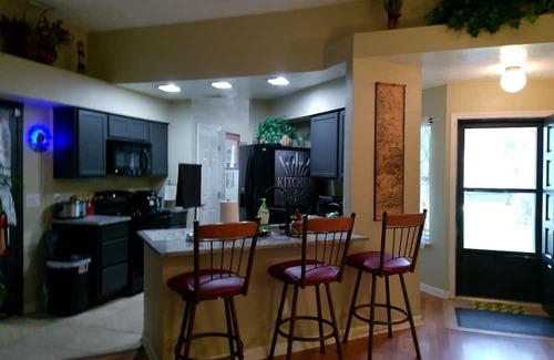League City House | Welcoming 2-bedroom house with AC in League City