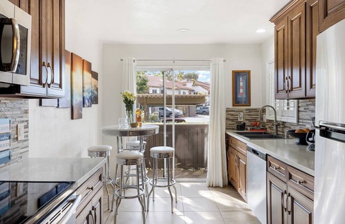 Monarch Beach House | Pool, Hot Tub & Minutes to Dana Point Harbor | Ritz Pointe Condo by AvamtStay
