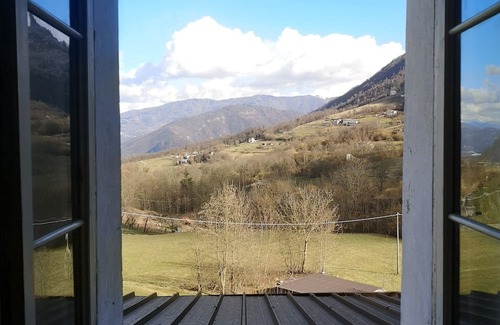 Feltre House | Vacation home in Tomo with beautiful views of the countryside, 2 km from Feltre.