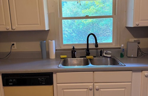 Jewell Cabin | Quiet cabin with 3 fishing ponds on lots of acres. Come enjoy the country life