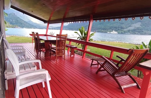 Cook's Bay House | Faratea Bayhouse - Seaside, large garden, unique panoramic view.
