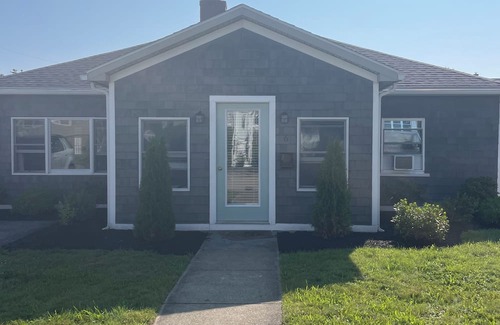 Waveland House | Bay Sunset Retreat-Walk to Nantasket beach- Charming 3-bedroom house