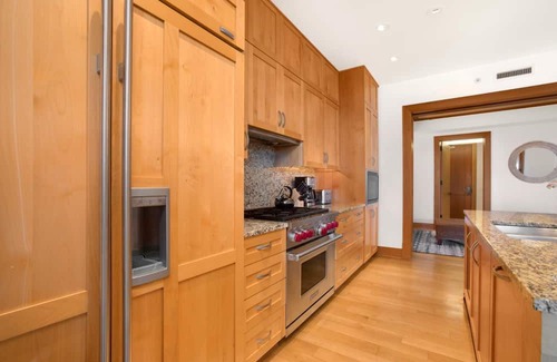 Montage Kapalua Bay Condo | KBM Resorts | Spacious 6-Bedroom Montage Kapalua Collection | Multi Unit Listing | Same Enclave | Ocean Views | 2 Free Rental Cars! MON-6301/6302