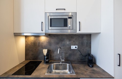 Montolivet Apartment | Les arts Turia 1 by Concept Flats