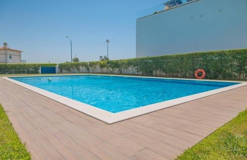 Oeiras Apartment | Sea outside your window!