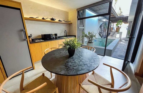 La Estancia Apartment | Two beautiful rooms with pool