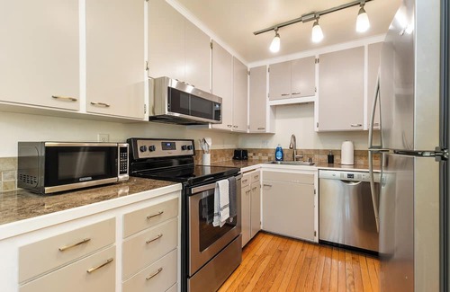 Picnic Point-North Lynnwood House | Family-Friendly 2BR Home in Lynnwood w/Parking