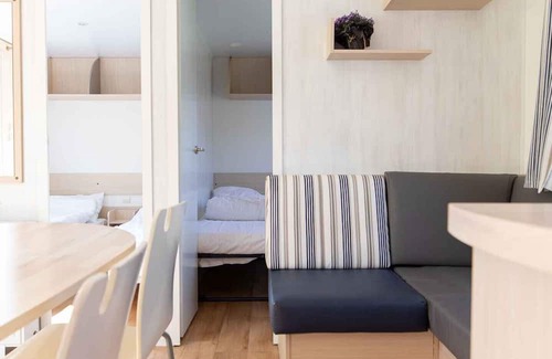 Jabbeke Ski Chalet | Vakantiepark Klein Strand - Comfort Chalet 4p H