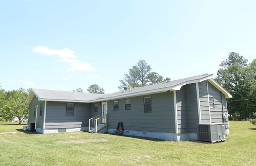 Early Branch House | Lowcountry Orchard Getaway: 4-bedroom house in lovely Yemassee, SC Sleeps 12