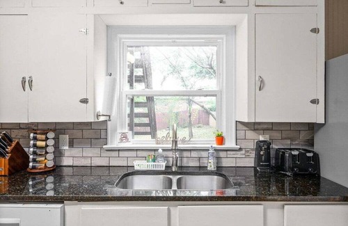 Springfield House | 3BD 102 Madison Ter S
