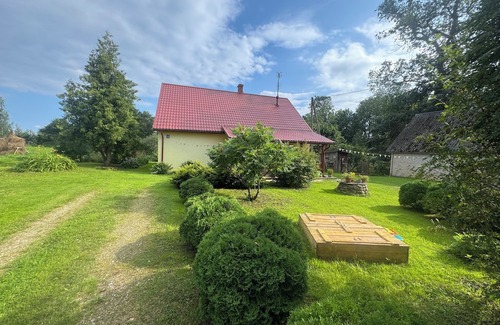 Baltinava House | Gemütliches Landhaus mit Kirchenblick & frischen Frühstückseiern