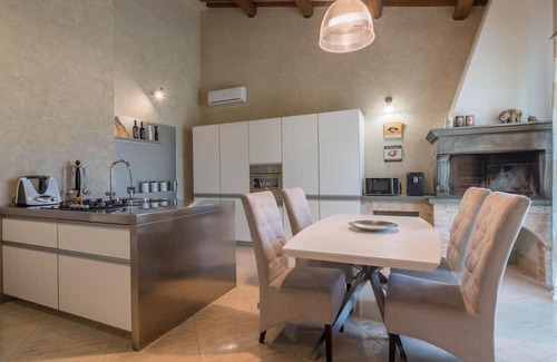 Acqualagna Villa | Villa Margot 9 - Five Bedroom Villa, Sleeps 9