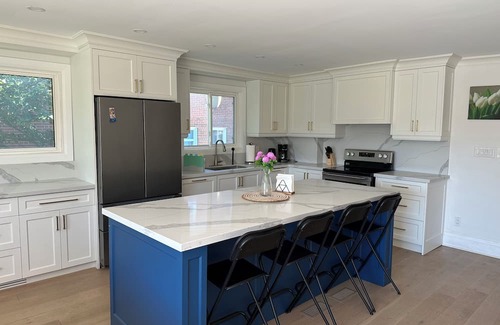 Mississauga House | Full House 1 Bedroom 1 Bath with self check in