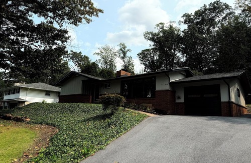 Ephrata House | Spacious 4-bedroom house in charming Ephrata