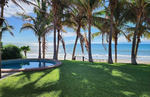 Las Pocitas House | CasaPia in front of the Sea! Mancora.