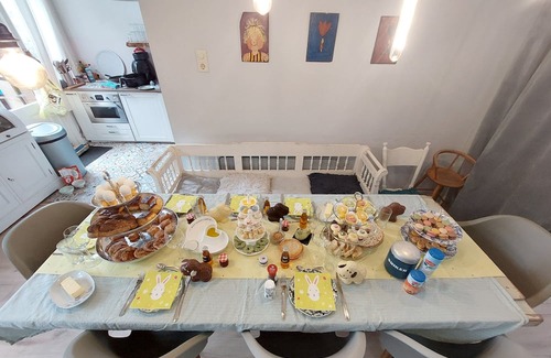 Park Merwestein en omgeving House | Historic townhouse with 5 bedrooms In Holland's oldest city center