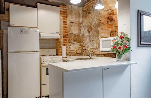Antigua Guatemala Villa | Villa Marta Irene #4, El Solar Apartments, excellent location in Antigua
