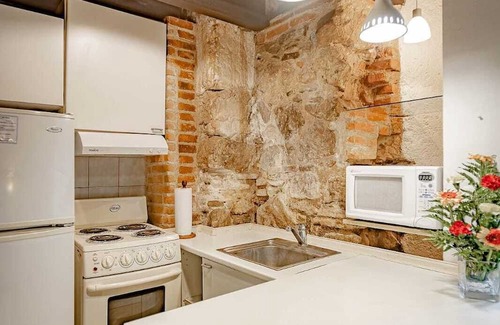 Antigua Guatemala Villa | Villa Marta Irene #4, El Solar Apartments, excellent location in Antigua