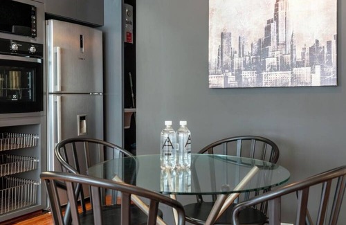 Santa Cruz Apartment | Geko Steelhaus 2BR steps from the malecon