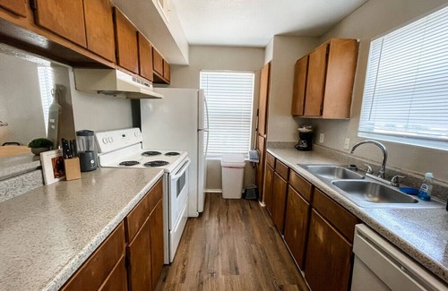 Northwest Corpus Christi Apartment | Spacious 3BR Retreat with Pool & Prime Location