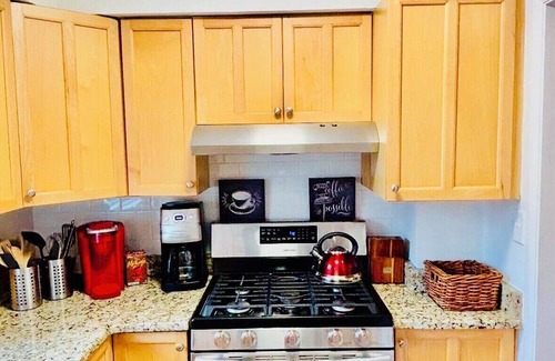Piedmont Heights House | Midtown House, Walk to Piedmont Park, private Fire Pit, Sleeps 14, free parking
