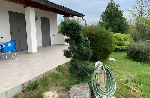 Cantello Apartment | Apartment 'Mora' with Mountain View, Private Terrace and Wi-Fi