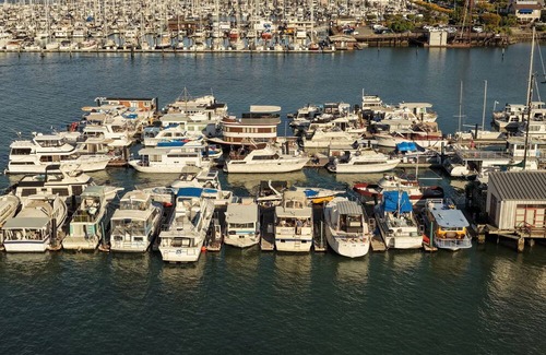 Sausalito Boat Rental | Sausalito Floating Gem: A Charming Stay by the Bay