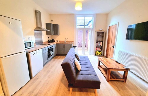 Barbourne Apartment | Apartment in the centre of Worcester with free parking