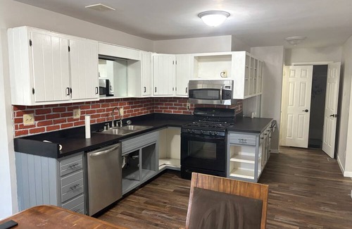 Fort Wayne House | 3 bedroom house with full basement on culdesac in Northcrest Fort Wayne