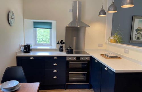 Letham Grange Cottage | Charming modernised country cottage retreat near woodland walk and coast