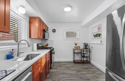 Rockville House | Cozy 2-bedroom house in Rockville
