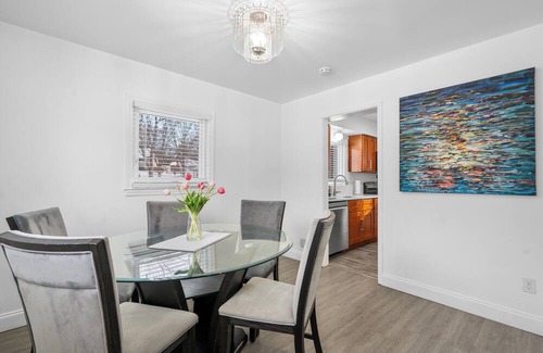 Rockville House | Cozy 2-bedroom house in Rockville