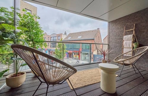 Lommel Apartment | Aurora City Apartment