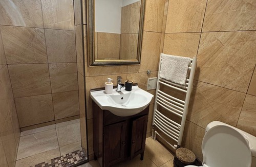 Otopeni Bed & Breakfast | Charming bed & breakfast with AC in Otopeni