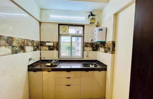 Kandivali East Apartment | Serviced Suite with Kitchenette near Mindspace