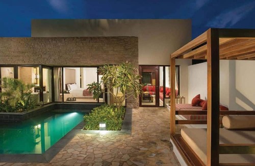 Salalah Apartment | Romantic Getaway w/Pool & Spa, Free Parking! Close to Al Haffa Beach!