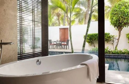 Salalah Hotel | Luxurious 1BR Villa! 4 Units w/Plunge Pools! Beachfront, Spa and Free Parking!