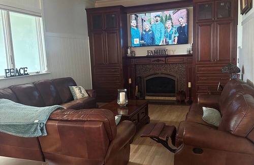 Seaford House | Ryder Cup! 4 beds 3.5 Bath house w/views in Seaford, LG Den w/Pool TBL, A/C