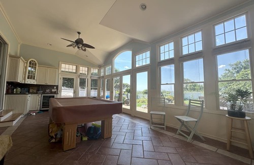 Seaford House | Ryder Cup! 4 beds 3.5 Bath house w/views in Seaford, LG Den w/Pool TBL, A/C