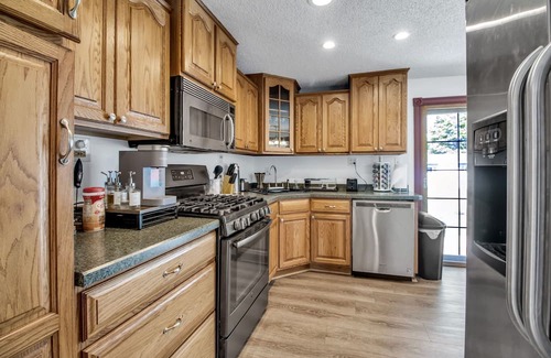 Athol Springs House | Hamburg Private House 4 bed 2 bath