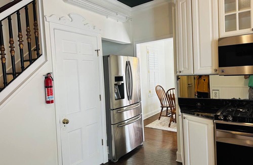 Central Gardens House | 3-bedroom house in awesome Memphis with AC
