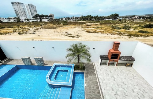 Punta Blanca House | La Vie Es Belle Beach House