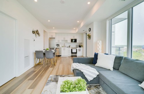 Kitchener Condo | Elegant Open-Concept Condo in Downtown Kitchener-Waterloo
