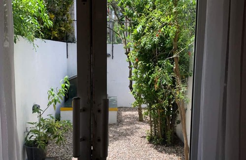 Cinnamon Gardens House | Colombo 7 Holiday Bicycle House
