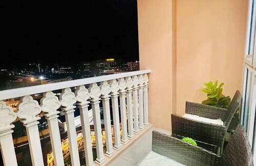Pinagsama Condo | Welcome to Gavin’s Crib a one elevator ride going to Venice Grand Canal Mall.