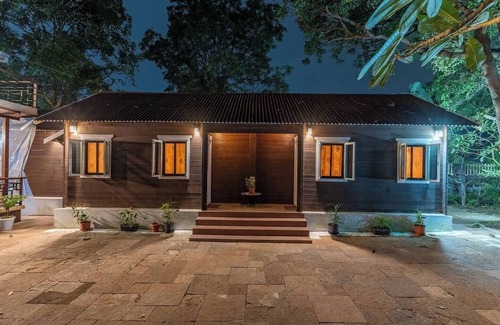 Marra House | Casa Nona- Peaceful Wooden Cottages in North Goa