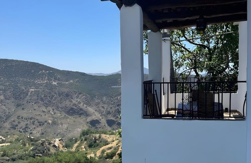 Pitres Apartment | Apartment 'Chaparra Pitres Apart Atalbéitar' with Mountain Views, Shared Pool and Wi-Fi
