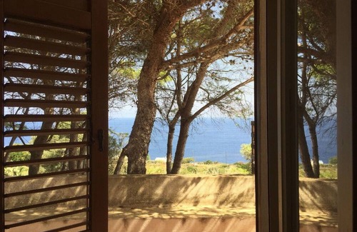 Pantelleria House | The dammuso of the pines, ancient Pantelleria dammuso
