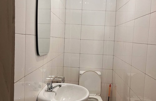 Eastern Region Apartment | Marvelous apartment with AC in vibrant Somanya
