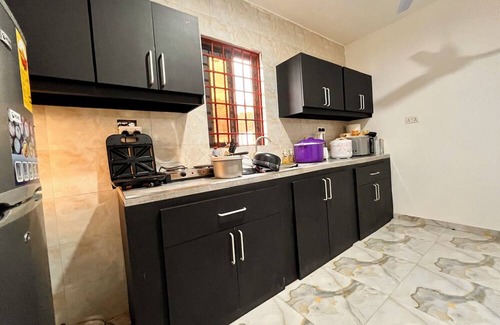 Eastern Region Apartment | Enchanting 3-bedroom apartment with AC in Somanya